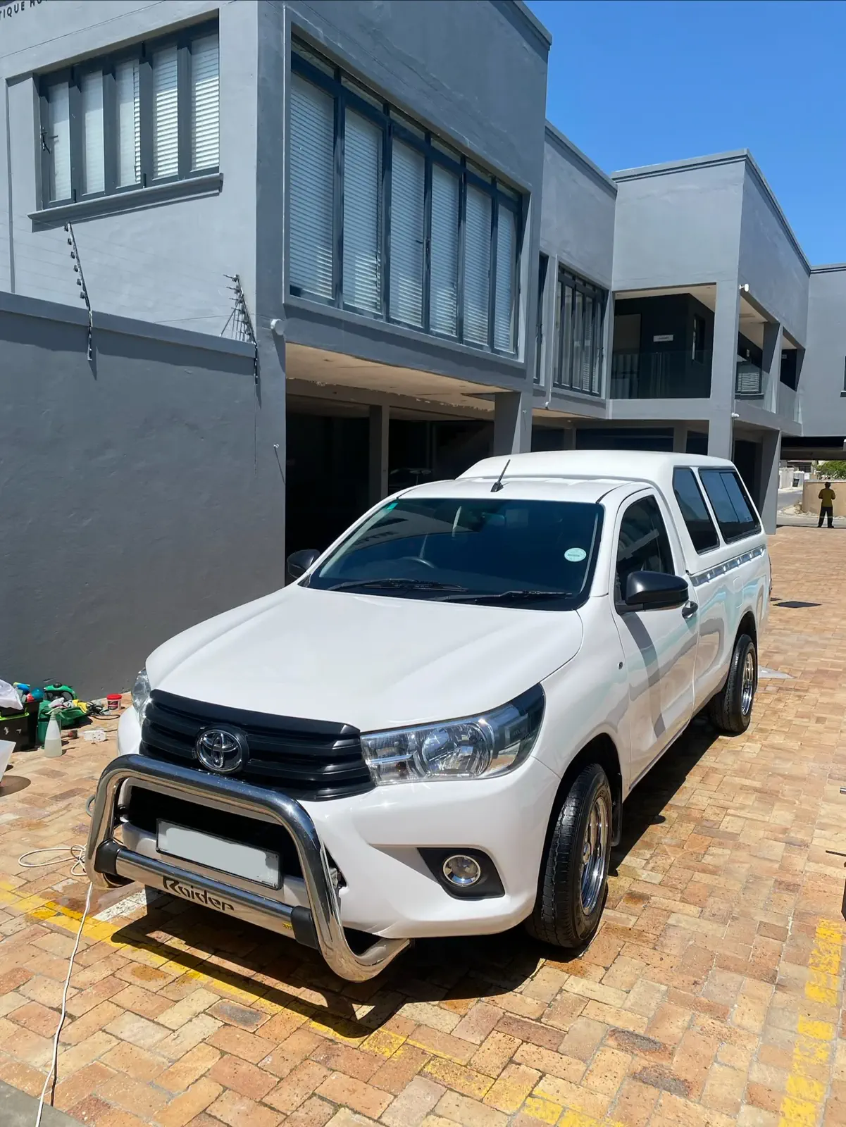 Machine polishing paint correction scratch removal in Harare